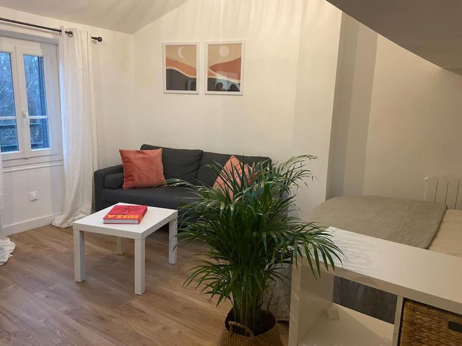 Apartamento La Mansarde Lcd Pontoise Exterior foto